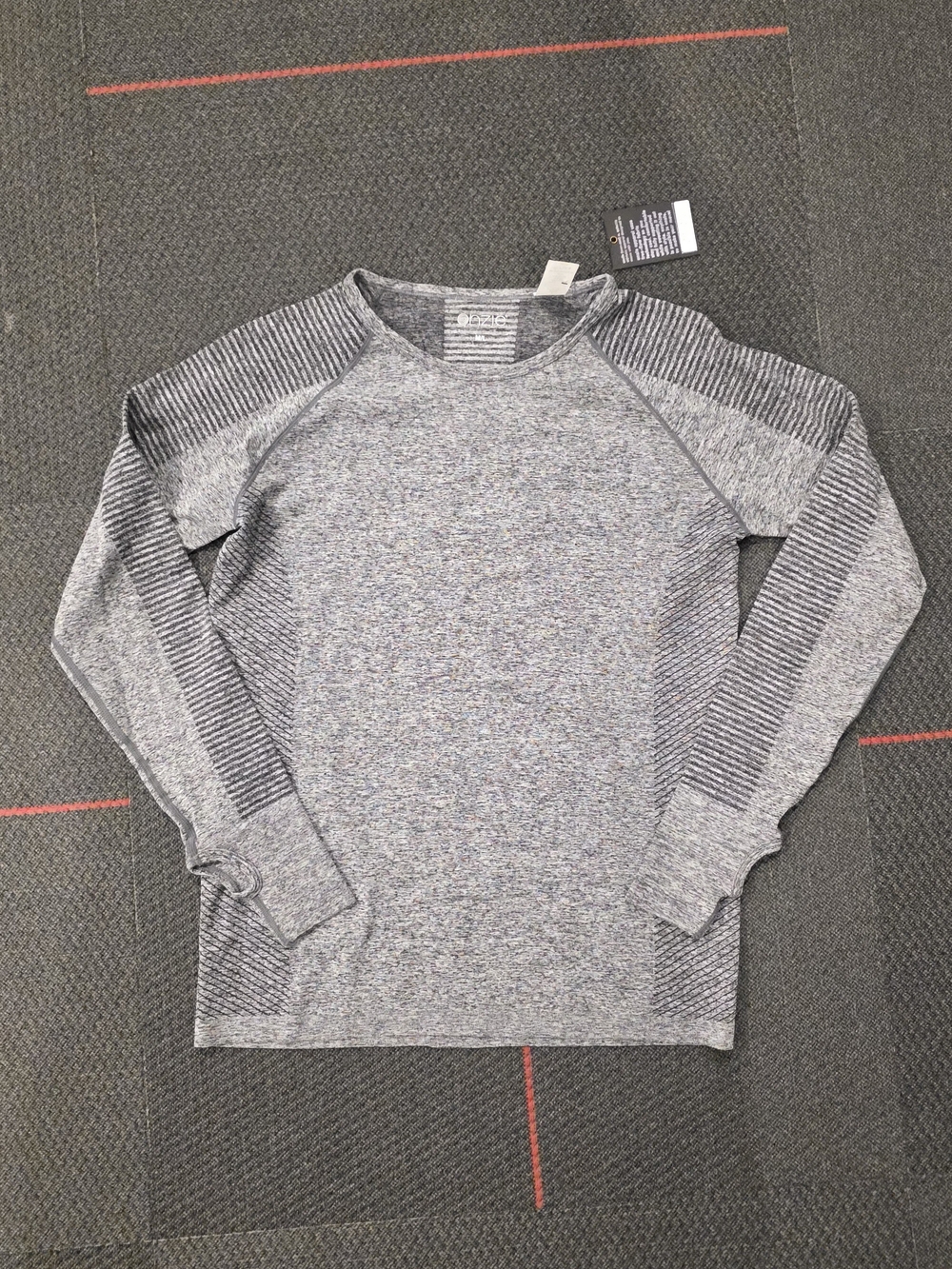 Onzie Women’s Dark Grey Seamless Long-Sleeve Top